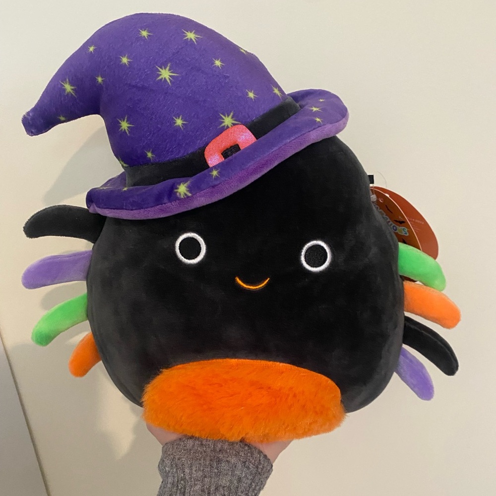 8” Gildie squishmallow!